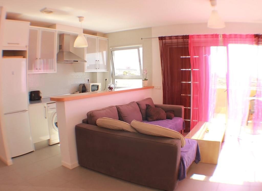 Alquilaencanarias-Medano Los Martines Beachfront A El Médano Esterno foto