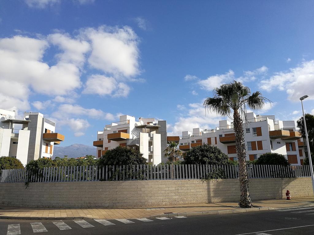 Alquilaencanarias-Medano Los Martines Beachfront A El Médano Esterno foto